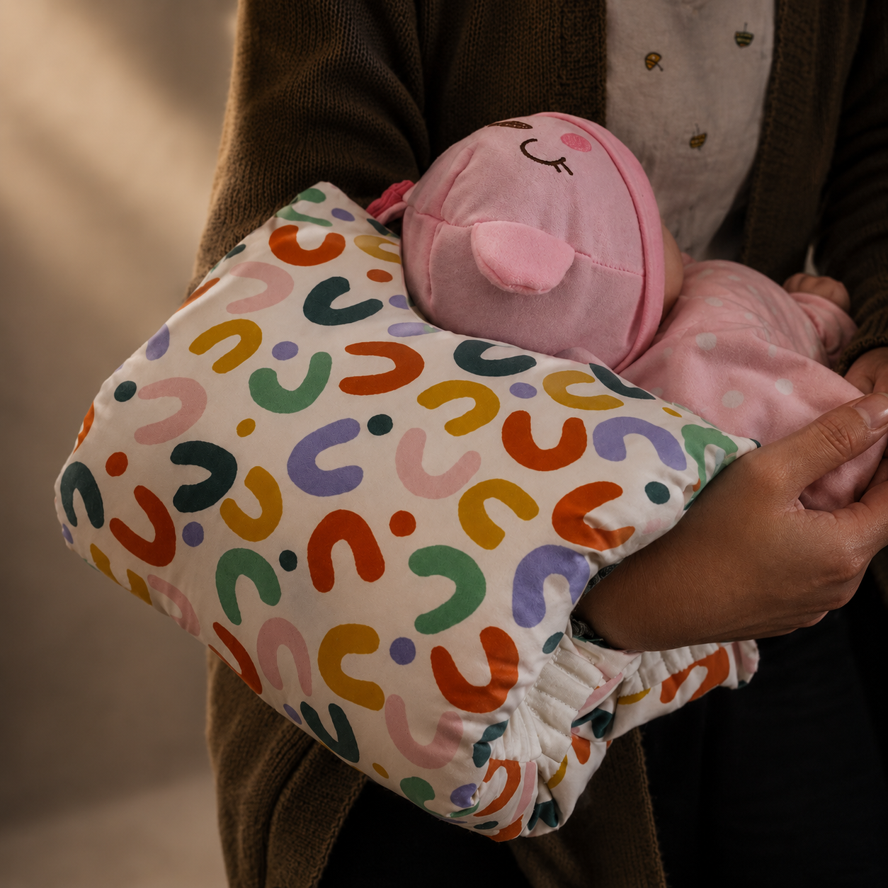 Niox Care Cozy Cradle™ Breastfeeding Arm Pillow
